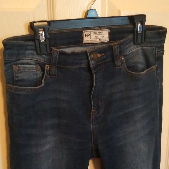 Free People Great Heights Frayed Skinny Jeans Size 26 - Picture 5 of 8